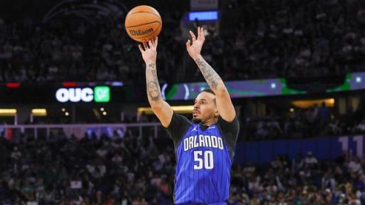 Shams：灰熊與科爾-安東尼商討買斷，后者或成自由球員