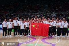中國男籃燃情綻放引熱議 曬曬你的朋友圈截圖吧
